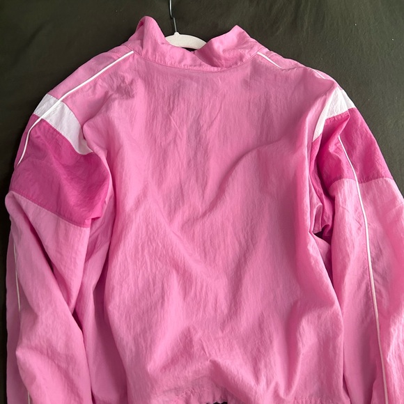 Nike Windbreaker - Picture 4 of 4